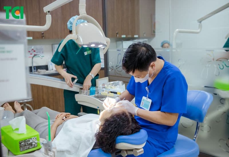 Nhiều khách hàng tin tưởng lựa chọn Nha khoa TCI để thực hiện niềng răng mắc cài.