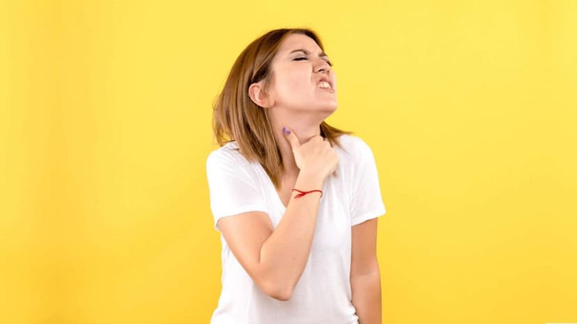 Nuốt nghẹn về chiều: Triệu chứng không nên xem nhẹ