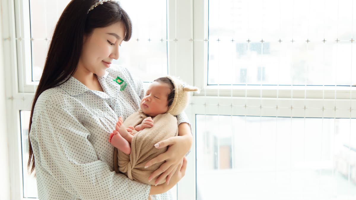 Ở cữ sau sinh đúng cách và khoa học để mẹ phục hồi toàn diện
