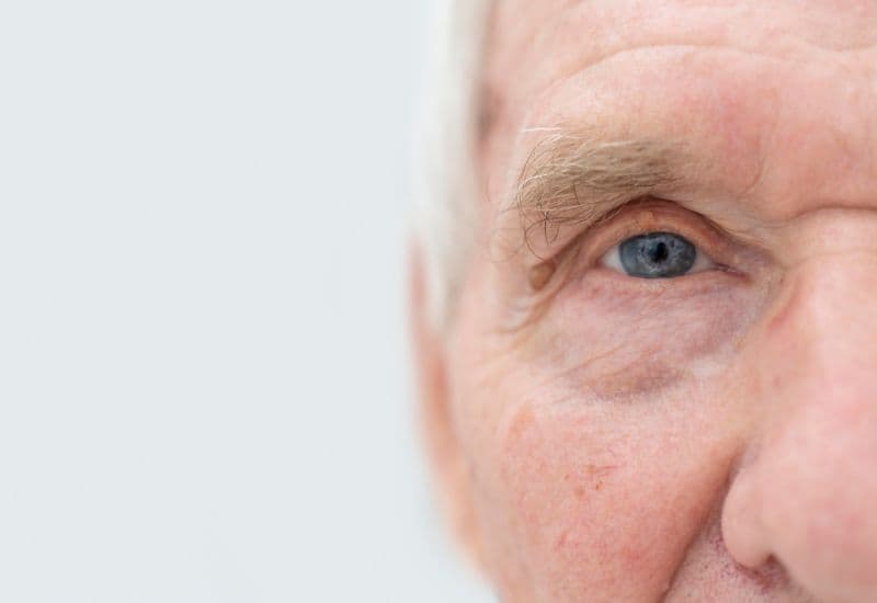 (Omega 3 nào tốt: Giải đáp chi tiết thắc mắc) DHA là thành phần chính trong cấu trúc màng tế bào thần kinh và võng mạc, đóng vai trò quan trọng trong phát triển não bộ và duy trì thị lực.