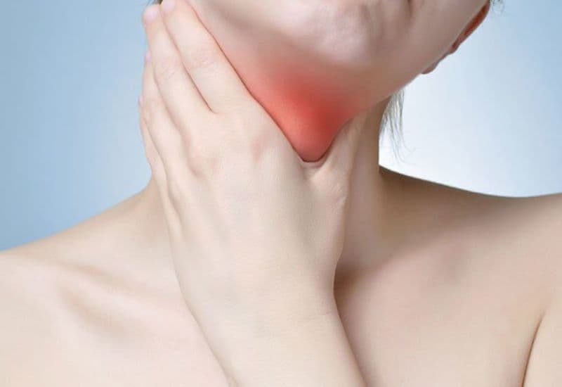 Trào ngược dạ dày gây vướng họng