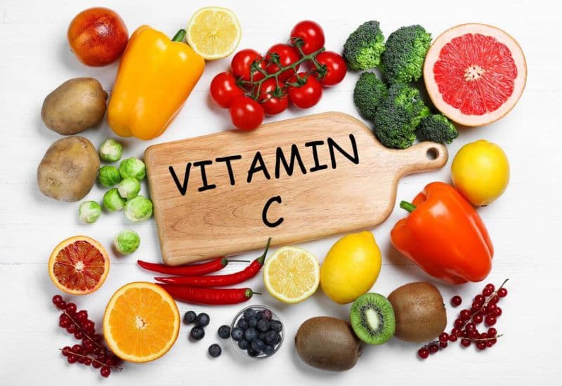 Với trẻ bị đường ruột kém, bố mẹ nên xây dựng chế độ ăn uống phù hợp để hỗ trợ tiêu hóa và cải thiện sức khỏe.