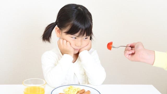 Khi trẻ biếng ăn nên làm gì &#8211; Cha mẹ lưu ý