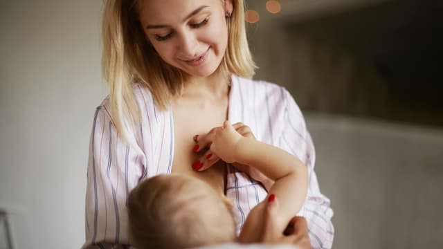 Gợi ý: Trẻ sơ sinh bị thiếu máu mẹ nên ăn gì