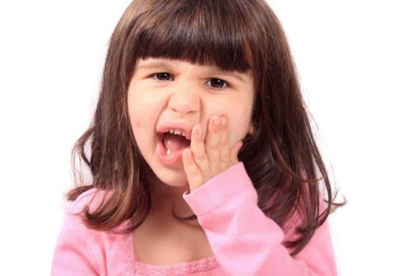 Bị đau răng sâu khiến sinh hoạt hằng ngày của nhiều người bị đảo lộn.