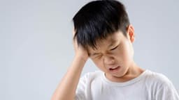 Biểu hiện viêm tai giữa ở trẻ &#8211; Cha mẹ nên biết