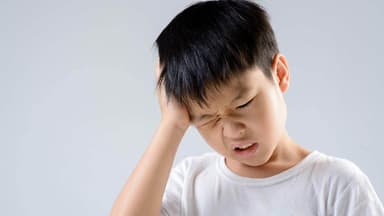 Biểu hiện viêm tai giữa ở trẻ &#8211; Cha mẹ nên biết