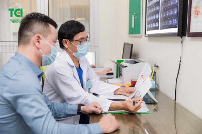 Chẩn đoán bằng khai thác bệnh sử và khám lâm sàng