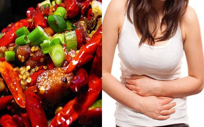 Đồ ăn cay có thể kích thích vị giác nhưng lại làm tăng nhiệt trong cơ thể, gây nóng gan