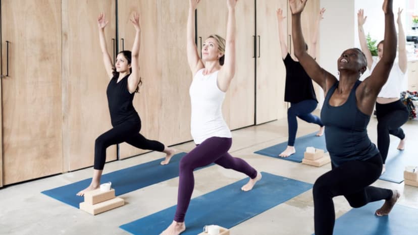 8 Lỗi thường gặp khi tập yoga nên tránh