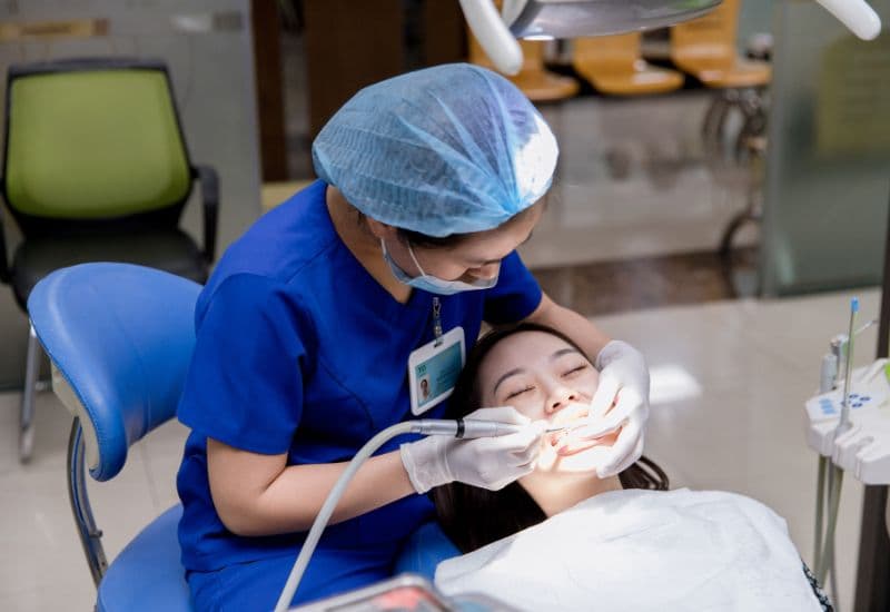 Với các dòng niềng răng tháo lắp hiện đại, bác sĩ sẽ lên phác đồ điều trị rõ ràng và cấp khay niềng theo từng giai đoạn.