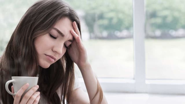 Ợ chua đắng miệng: Khi hệ tiêu hóa gửi tín hiệu cầu cứu