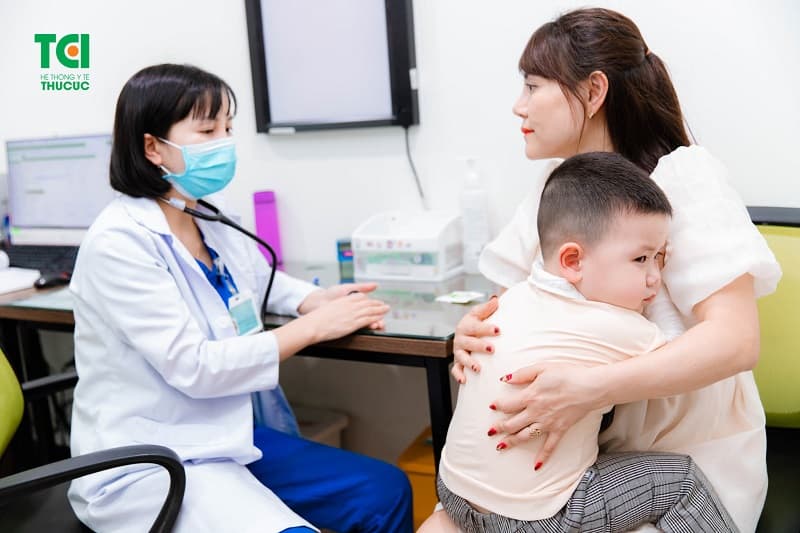 thực đơn cho bé 3 tuổi - đi khám dinh dưỡng