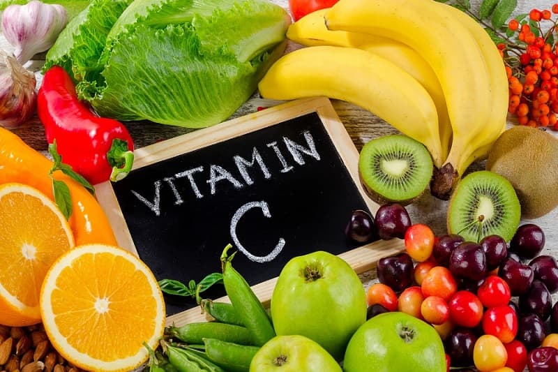 trẻ bị cảm cúm nên ăn gì - rau củ quả giàu vitamin C