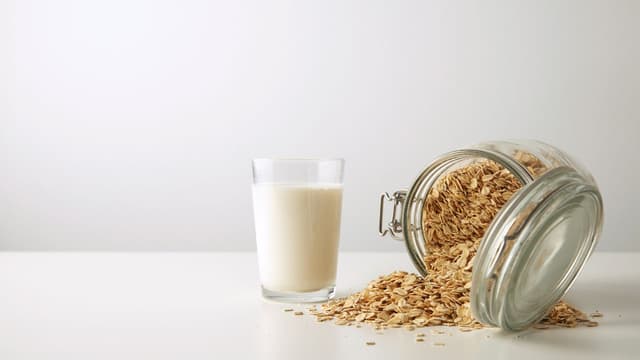 Tìm hiểu về vấn đề bé ăn nhiều yến mạch có tốt không