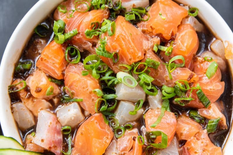 bé mấy tháng ăn cá hồi