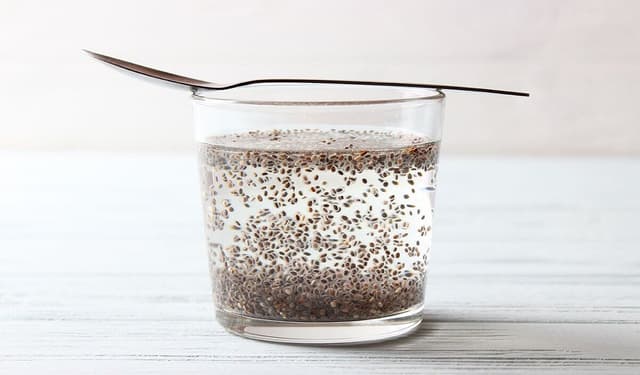 Bổ sung hạt chia trong thực đơn ăn dặm của bé