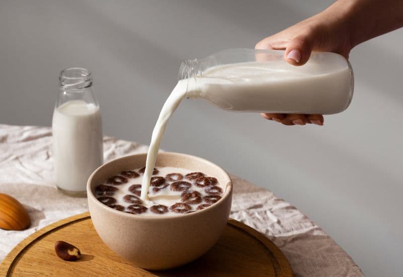 Bị thuỷ đậu có kiêng ăn tôm không? - Sữa và chế phẩm từ sữa