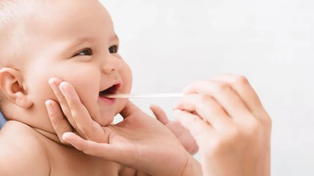 Bật mí chăm sóc răng miệng cho trẻ dưới 3 tuổi đúng cách