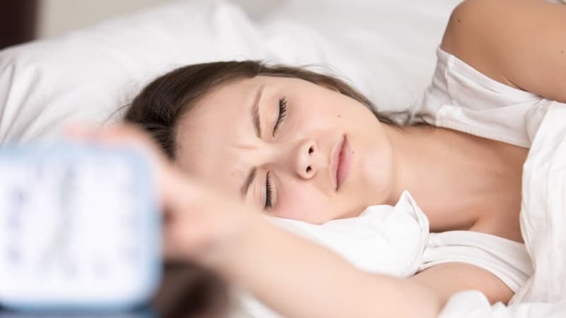 Mất ngủ hay nằm mơ là tình trạng gì?