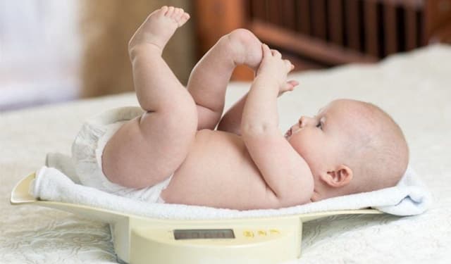Nguyên nhân và cách khắc phục trẻ lên cân chậm