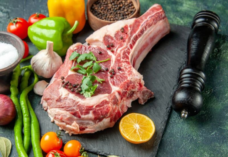 Ung thư máu có nên ăn thịt bò - Thịt bò là một trong những loại thực phẩm giàu dinh dưỡng nhất, đặc biệt có lợi cho việc phục hồi sức khỏe sau bệnh hoặc trong thời gian cơ thể suy nhược.