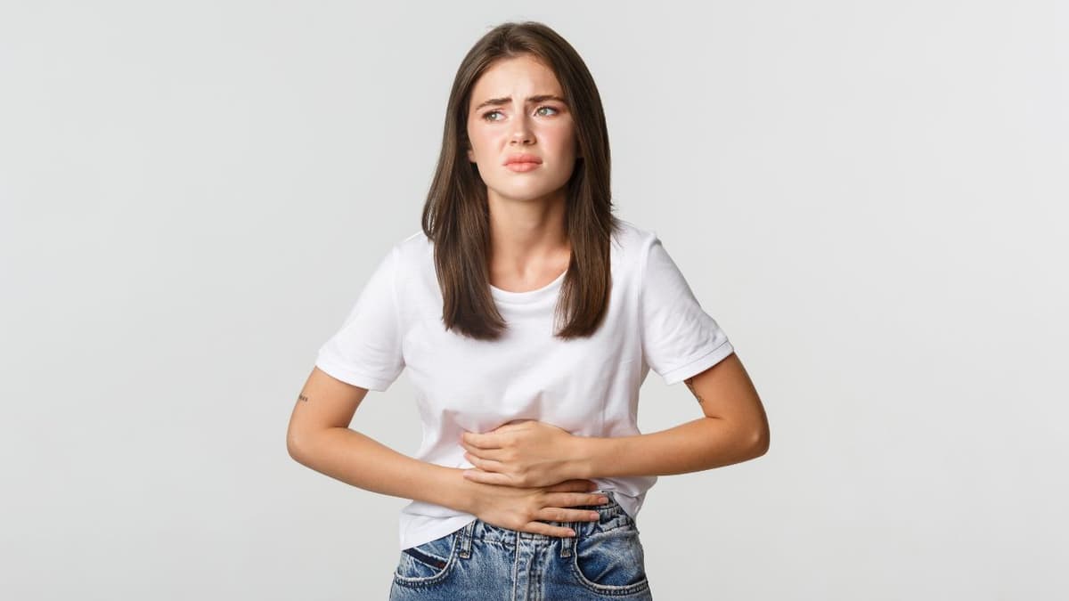 Bầu 4 tháng đau bụng lâm râm: Nguyên nhân và cách xử trí