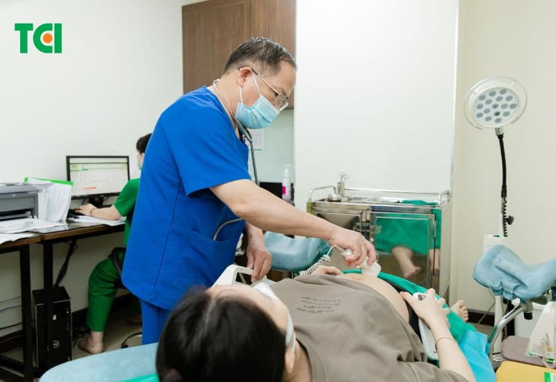 Làm gì khi thấy dấu hiệu có bầu sớm?