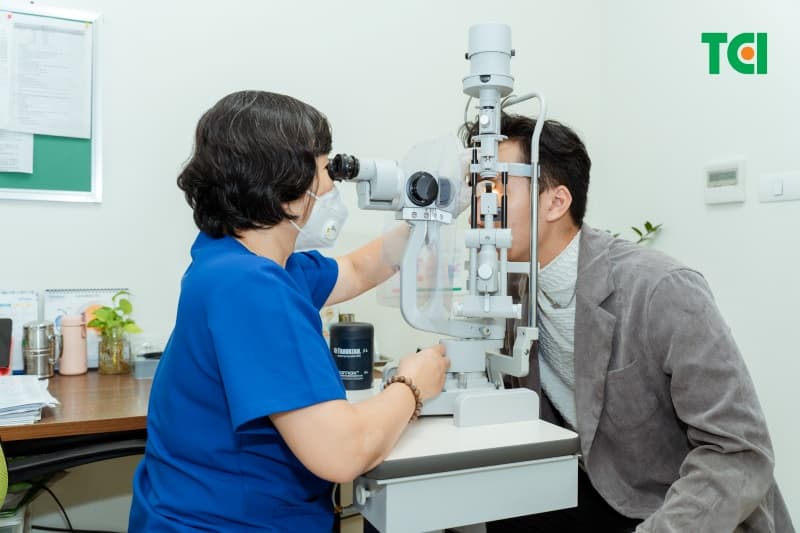 Đo kính ở bệnh viện mắt đồng thời giải quyết tận gốc những vấn đề thị giác