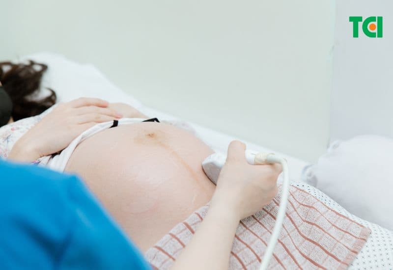 Màu nước tiểu khi mang thai - Siêu âm hệ tiết niệu được chỉ định nếu nghi sỏi hoặc tổn thương cấu trúc đường tiết niệu.