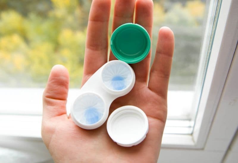 Ai là đối tượng phù hợp đeo kính Ortho K