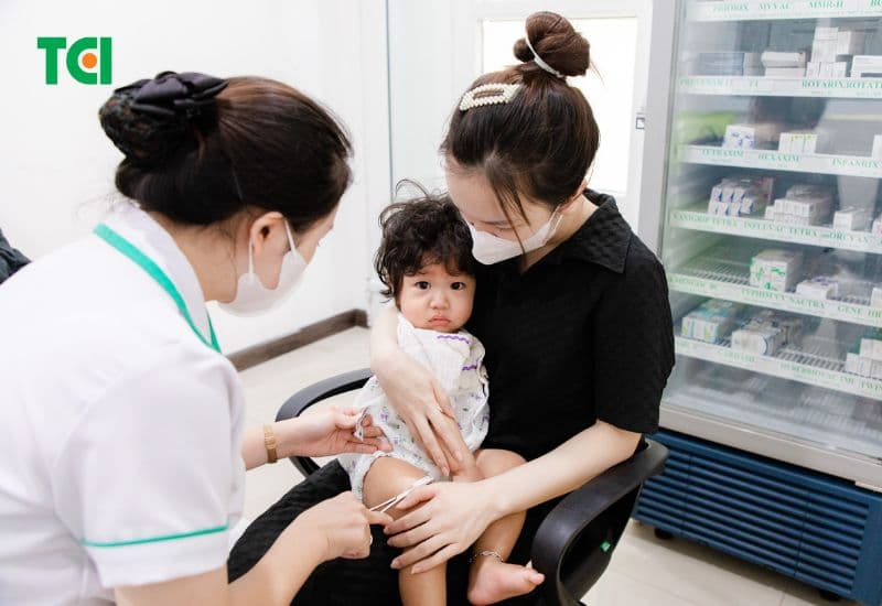 Tiêm ngừa uốn ván là biện pháp an toàn.