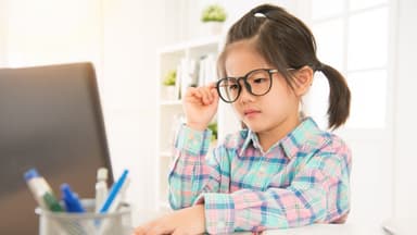 Hướng dẫn cách chăm sóc mắt cận đúng cách, tránh tăng độ