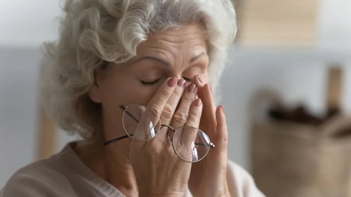 Thoái hóa võng mạc: Dấu hiệu nhận biết để bảo vệ thị lực kịp thời