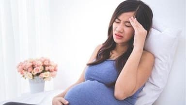 Bà bầu uống sắt bị táo bón phải làm sao?