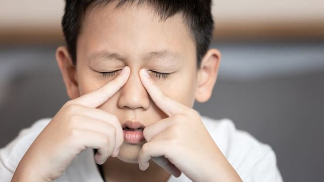 Bị viêm xoang uống kháng sinh gì?