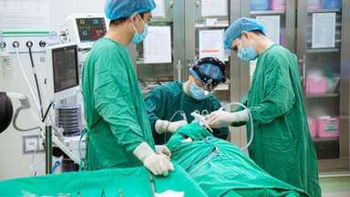 Chảy máu sau cắt amidan 10 ngày có nguy hiểm không?