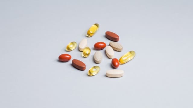 Chỉ số triglyceride cao uống thuốc gì để giảm?