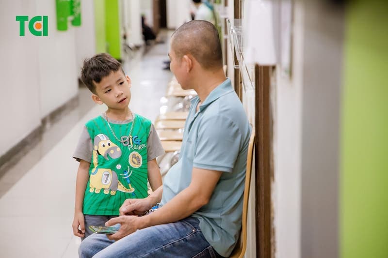 dấu hiệu dậy thì sớm ở bé trai