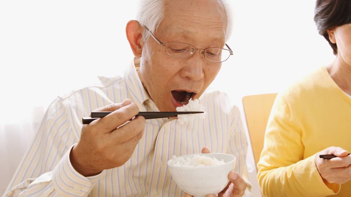 Bị máu nhiễm mỡ có ăn cơm được không?