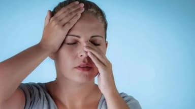 Giải đáp: Bị nhức đầu viêm xoang phải làm sao?