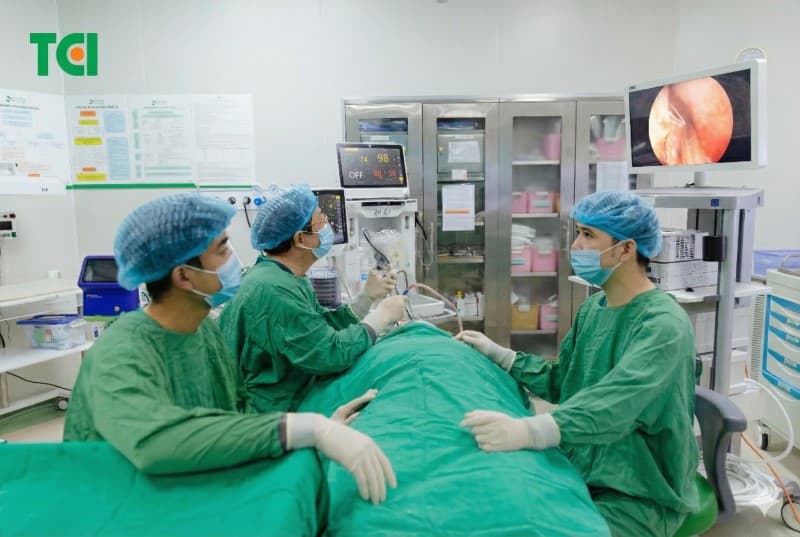 nhức đầu viêm xoang phải làm sao