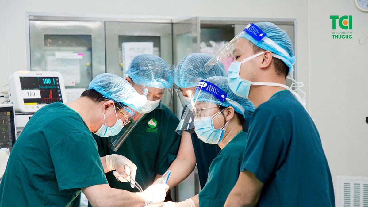 Trẻ cắt thắng lưỡi có đau không?