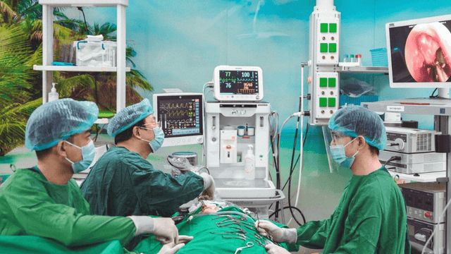 Phẫu thuật viêm xoang: Chỉ định, cách thực hiện, biến chứng có thể gặp