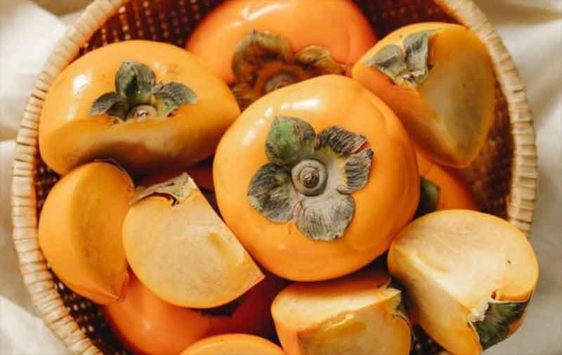 1 quả hồng giòn có bao nhiêu calo?