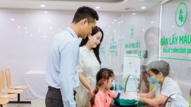 Trẻ dậy thì sớm khi nào cần điều trị?