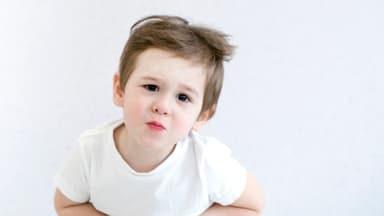 Giải đáp: Trẻ uống kẽm có bị táo bón không?