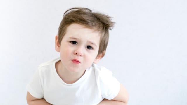 Giải đáp: Trẻ uống kẽm có bị táo bón không?