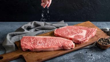 Người bị ung thư có nên ăn thịt bò không?