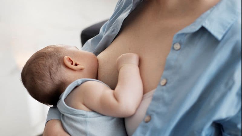 đang cho con bú bị cảm cúm uống thuốc gì